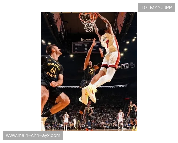 巴特勒关键防守抢断后反击上篮得手，热火将局势翻转