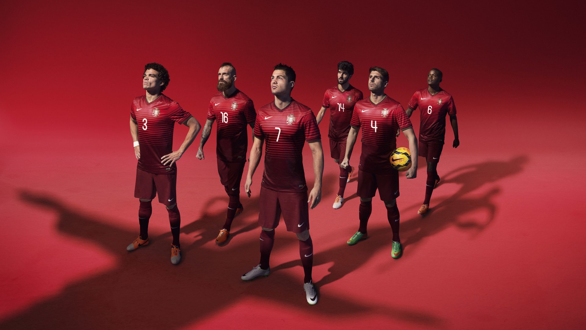 《英雄联盟手游》职业联赛与《王者荣耀》国际赛事的未来展望，英雄联盟与王者荣耀比赛